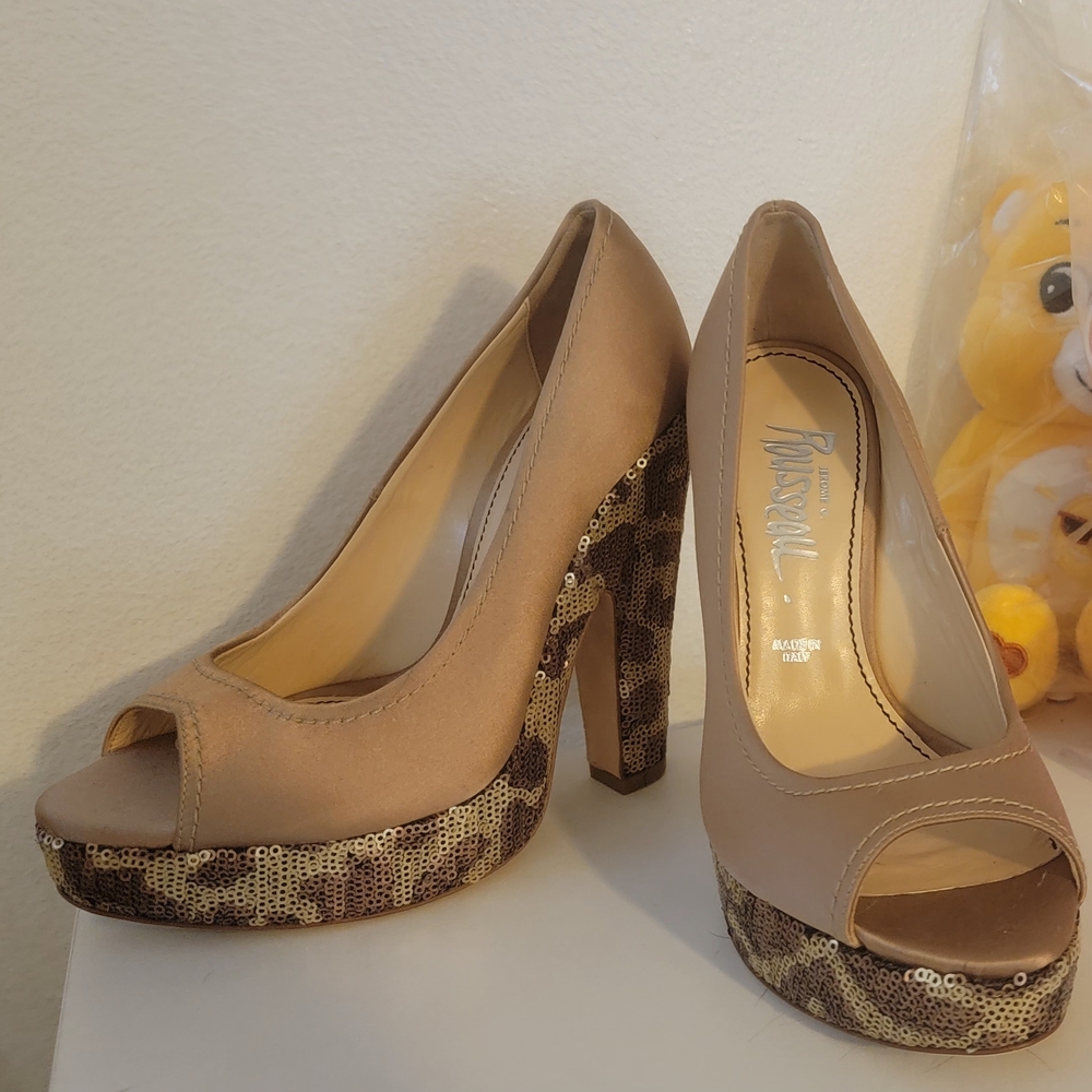 Pastry Tan and Gold Peep Toe Heels